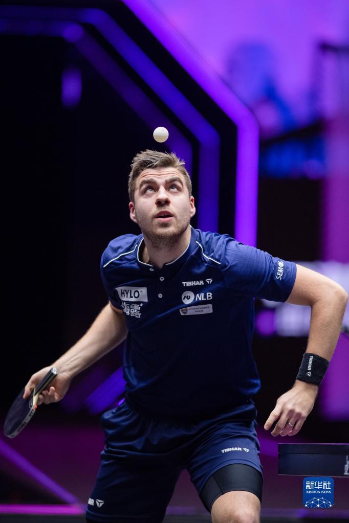 特别是在对 特别是在对