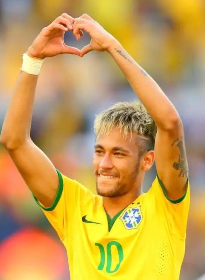 是足球比赛 是足球比赛