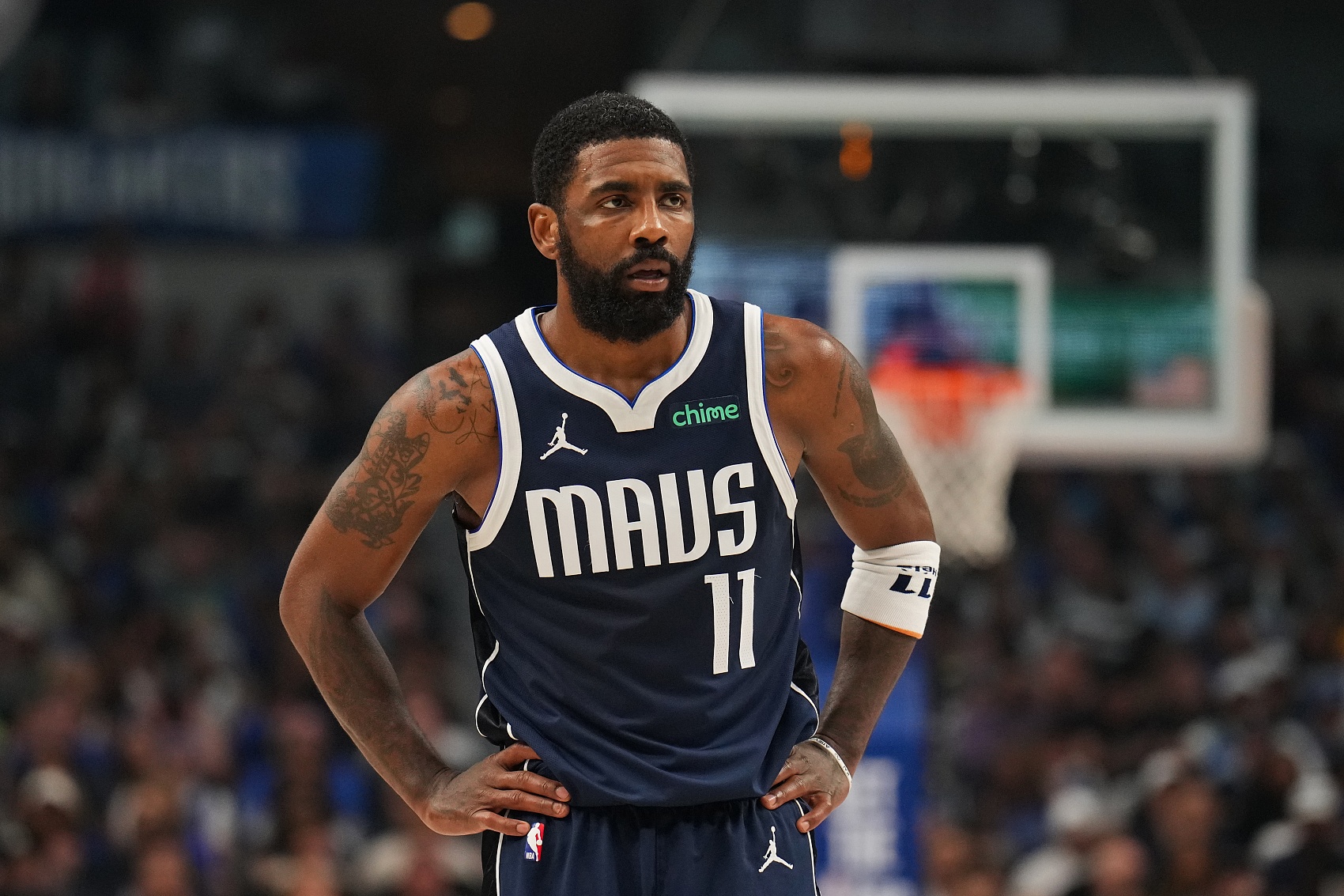 以主力后卫 以主力后卫