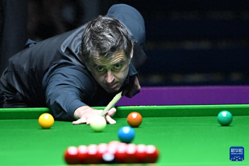 驰电掣般的 驰电掣般的