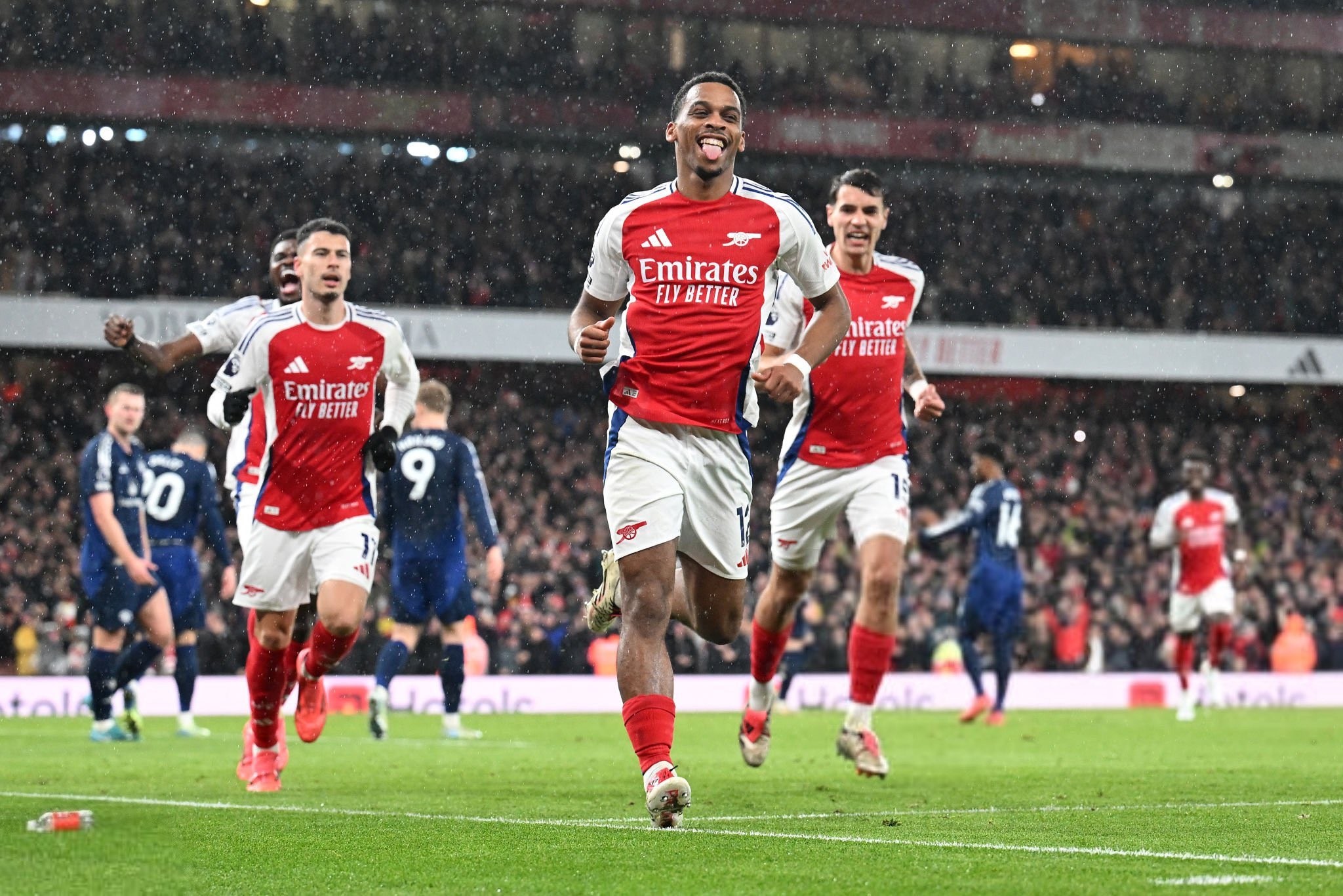 低位防守 低位防守